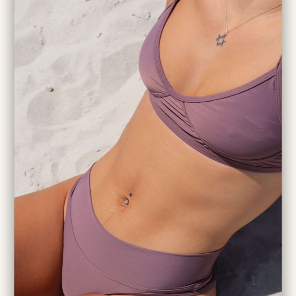 Gnash - teardrop top (grape)